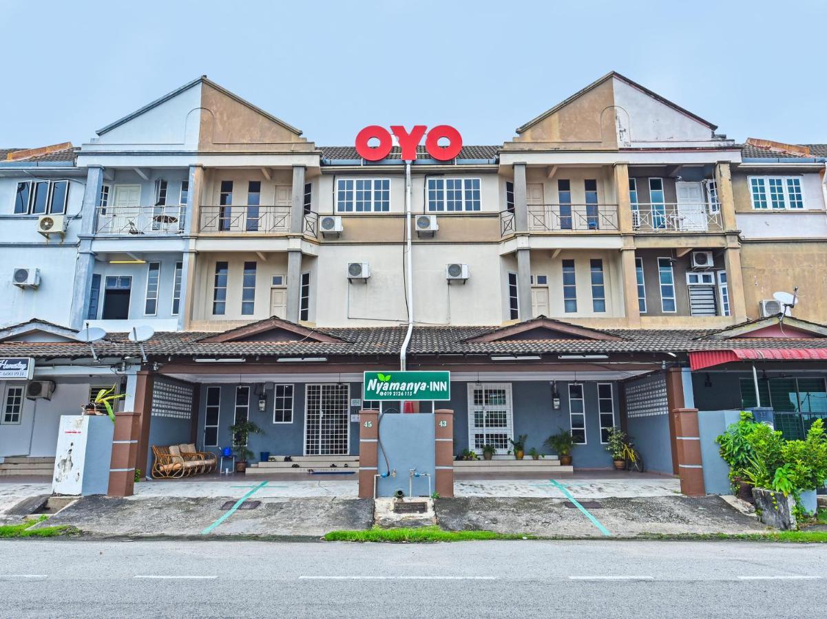Oyo 90363 Nyamanya Inn Kuantan Exterior foto