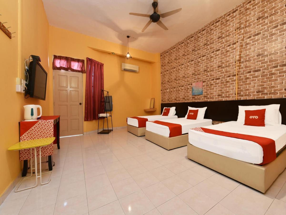 Oyo 90363 Nyamanya Inn Kuantan Exterior foto